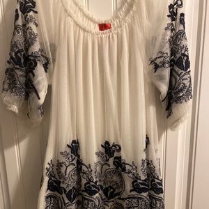 V Cristina White Floral Patterned Top (Medium)